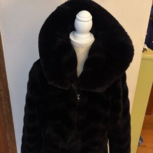 Liz Claiborne Black Faux Fur Black Outerwear Jacket